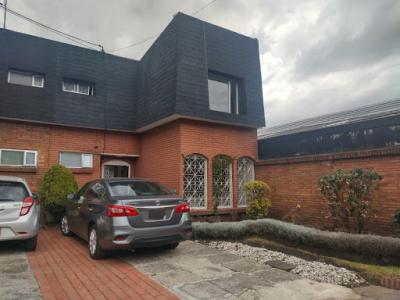 Venta De Casas En Bogota, 154 mt2, 3 habitaciones