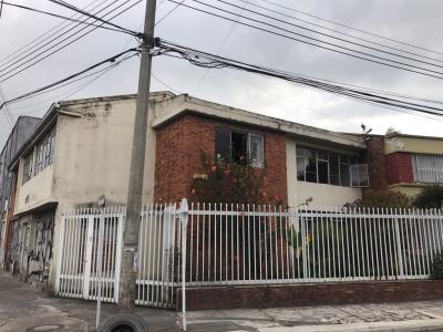 Casa En Venta En Bogota V8933, 450 mt2, 3 habitaciones