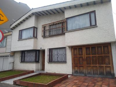 Casa En Venta En Bogota V9123, 312 mt2, 5 habitaciones