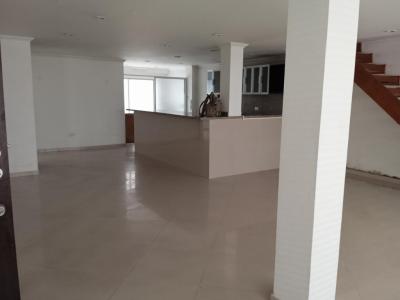 Casa En Venta En Bogota En Villa Del Prado V45803, 220 mt2, 6 habitaciones