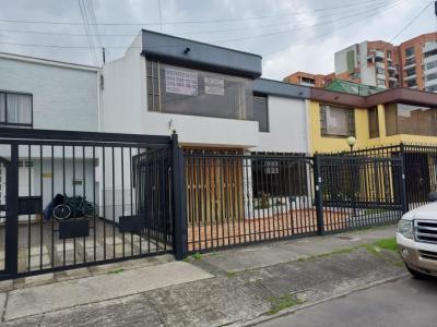 Casa En Venta En Bogota En Quirinal Teusaquillo V54230, 250 mt2, 4 habitaciones