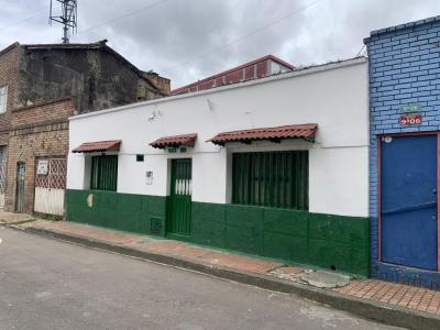 Casa En Venta En Bogota En La Candelaria V13520, 450 mt2, 5 habitaciones