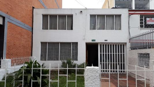 Casa En Venta En Bogota En La Castellana V48797, 209 mt2, 6 habitaciones