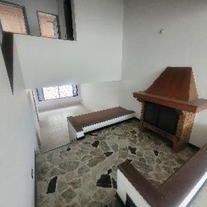 Casa En Venta En Bogota En Pontevedra V14927, 380 mt2, 5 habitaciones