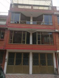 Casa En Venta En Bogota V31501, 290 mt2, 13 habitaciones