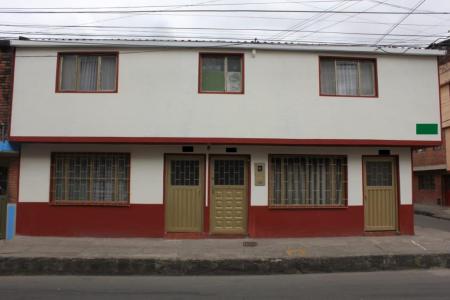 Casa En Venta En Bogota V31530, 242 mt2, 8 habitaciones