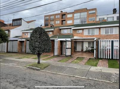 Casa En Venta En Bogota En Batan V32870, 189 mt2, 3 habitaciones