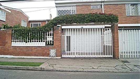 Casa En Venta En Bogota En Las Margaritas Usaquen V75339, 236 mt2, 3 habitaciones