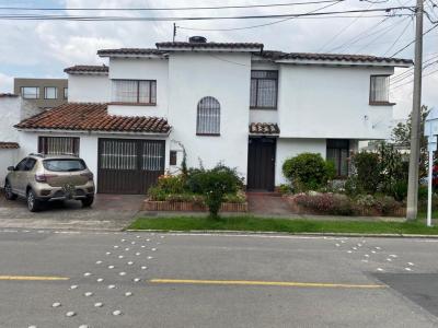 Casa En Venta En Bogota En San Nicolas V158106, 178 mt2, 4 habitaciones