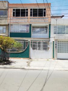 Casa En Venta En Bogota En San Andres V162163, 186 mt2, 7 habitaciones