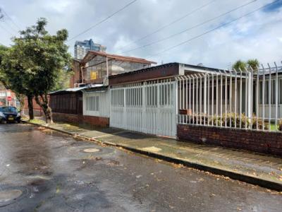 Venta De Casas En Bogota, 600 mt2, 13 habitaciones