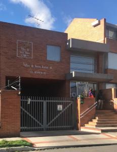 Venta De Casas En Bogota, 240 mt2, 3 habitaciones