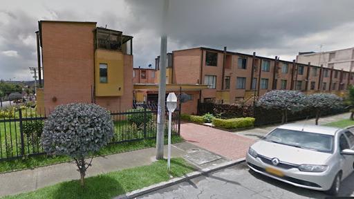 Venta De Casas En Bogota, 87 mt2, 4 habitaciones