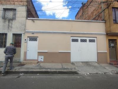 Venta De Casas En Bogota, 134 mt2, 3 habitaciones