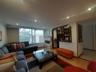 Venta De Casas En Bogota, 260 mt2, 4 habitaciones