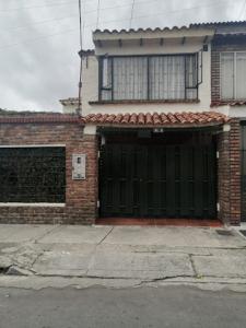 Venta De Casas En Bogota, 160 mt2, 4 habitaciones