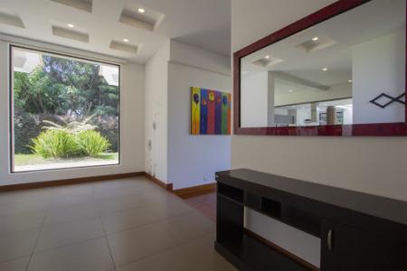Venta De Casas En Bogota, 360 mt2, 3 habitaciones