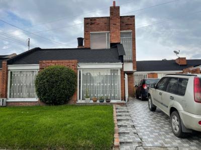 Venta De Casas En Bogota, 250 mt2, 4 habitaciones