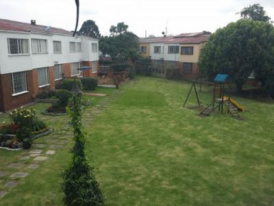 Venta De Casas En Bogota, 345 mt2, 5 habitaciones