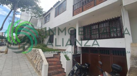 Casa En Venta En Bucaramanga V106339, 190 mt2, 4 habitaciones