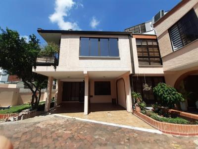 Casa En Venta En Bucaramanga En Real De Minas V154384, 102 mt2, 3 habitaciones