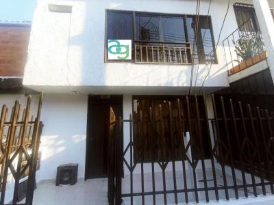 Casa En Venta En Cali En Villa Del Prado V46708, 110 mt2, 3 habitaciones