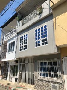 Casa En Venta En Cali En El Poblado I V50275, 225 mt2, 5 habitaciones