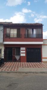 Casa En Venta En Cali En Villa Colombia V14359, 290 mt2, 12 habitaciones