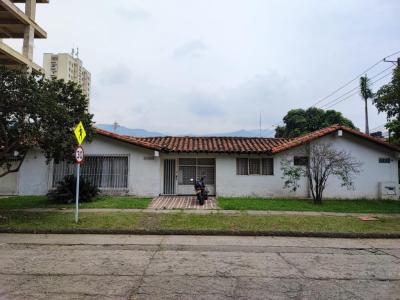 Casa En Venta En Cali En Prados Del Norte V14554, 290 mt2, 4 habitaciones