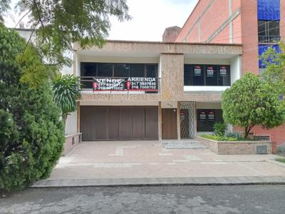 Casa En Venta En Cali En El Ingenio V113829, 380 mt2, 8 habitaciones