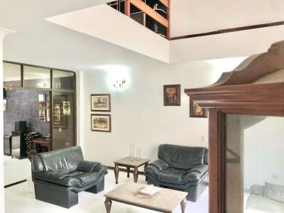 Casa En Venta En Cali En El Ingenio I V116273, 450 mt2, 4 habitaciones