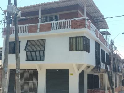 Casa En Venta En Cali En Talanga Comfenalco V133525, 200 mt2, 8 habitaciones