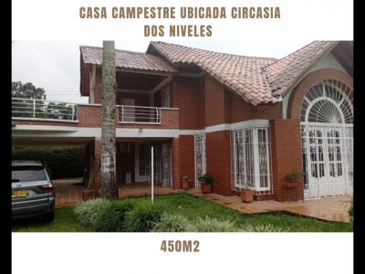 CASA CAMPESTRE EN CIRCASIA, 450 mt2, 7 habitaciones