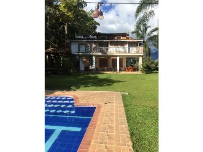 Casa campestre en Venta, Barbosa, Antioquia, 350 mt2, 4 habitaciones
