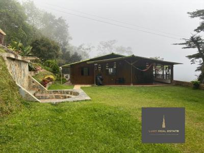 Casa Campestre En Venta En Cali En Dapa V46783, 237 mt2, 3 habitaciones