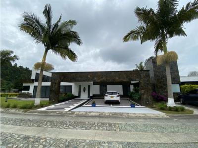 Se Vende Hermosa Casa Campestre En Condominio Circasia Quindio, 293 mt2, 3 habitaciones