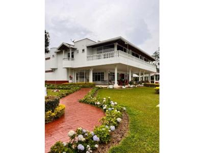 Hermosa Casa Campestre 5.890 m² En Villa Roca Copacabana - Antooquia, 1600 mt2, 5 habitaciones