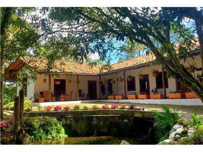 Se vende Casa Campestre Carmen De Viboral Antioquia , 327 mt2, 3 habitaciones