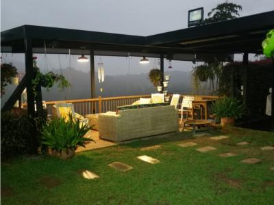Casa Campestre en El Retiro Antioquia, 320 mt2, 3 habitaciones