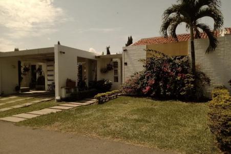 Casa Campestre En Venta En Jamundí Hacienda El Castillo VWTDO760660, 285 mt2, 3 habitaciones