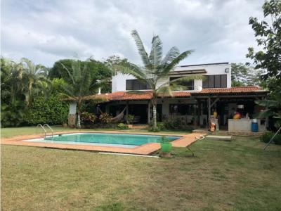 Venta de Casa Campestre en La Morada jamundi, 450 mt2, 3 habitaciones