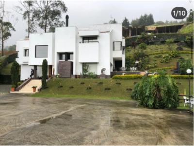 Hermosa casa en reserva natural Poblado san lucas, 600 mt2, 6 habitaciones