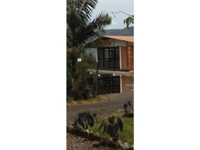 Se vende casa campestre de veraneo en la florida, 300 mt2, 4 habitaciones