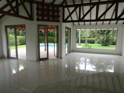 Casa Campestre En Venta En Pereira V41756, 350 mt2, 4 habitaciones