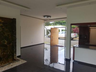 Casa Campestre En Venta En Pereira V41807, 450 mt2, 3 habitaciones