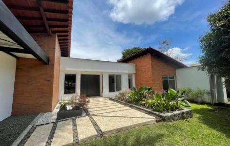 Casa Campestre En Venta En Pereira V42199, 600 mt2, 4 habitaciones