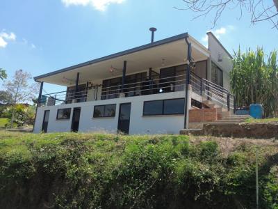 Casa Campestre En Venta En Pereira V93478, 400 mt2, 5 habitaciones