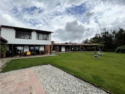 Venta de Casa en Rionegro , 600 mt2, 3 habitaciones