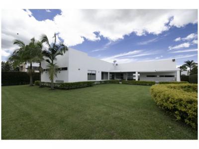 Casa en venta Llanogrande Rionegro, 350 mt2, 4 habitaciones