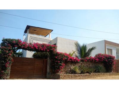 Venta Hermosa casa via al Mar Barranquilla, 181 mt2, 3 habitaciones
